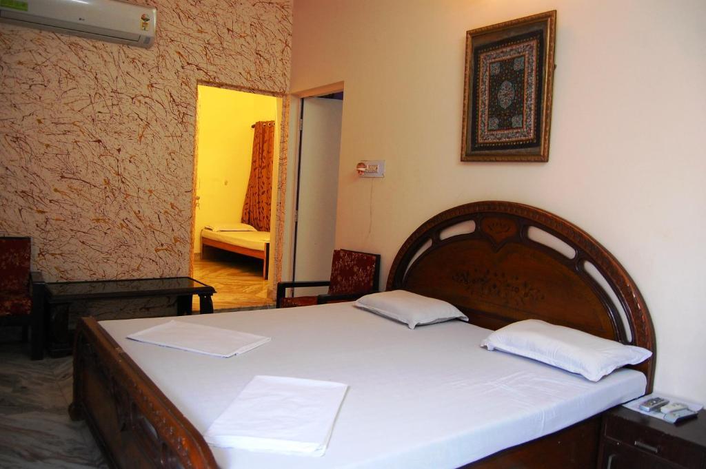 Sai Home Stay Bed & Breakfast- Near Tajmahal Agra  Room photo